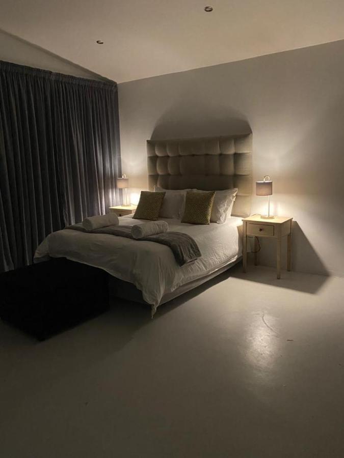 Miles House Daire George Dış mekan fotoğraf